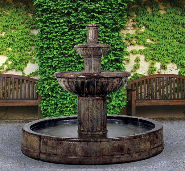 Fluted in Valencia Fountain