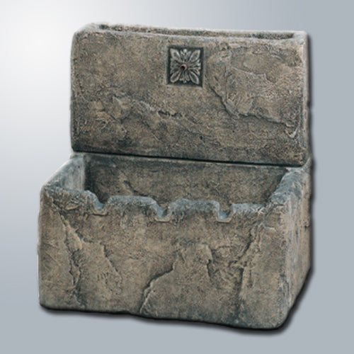 Deep English Cistern Fountain