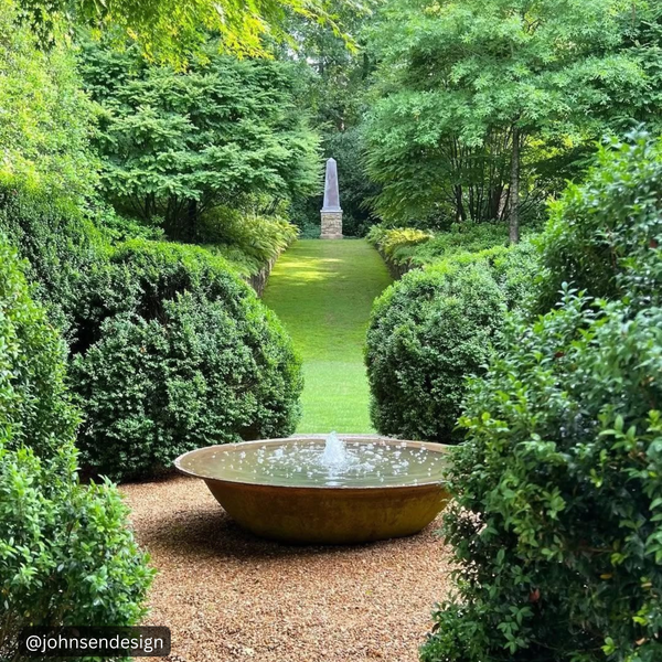 Rustic Sugar Kettle Powder-Coated Cast Iron Fountain