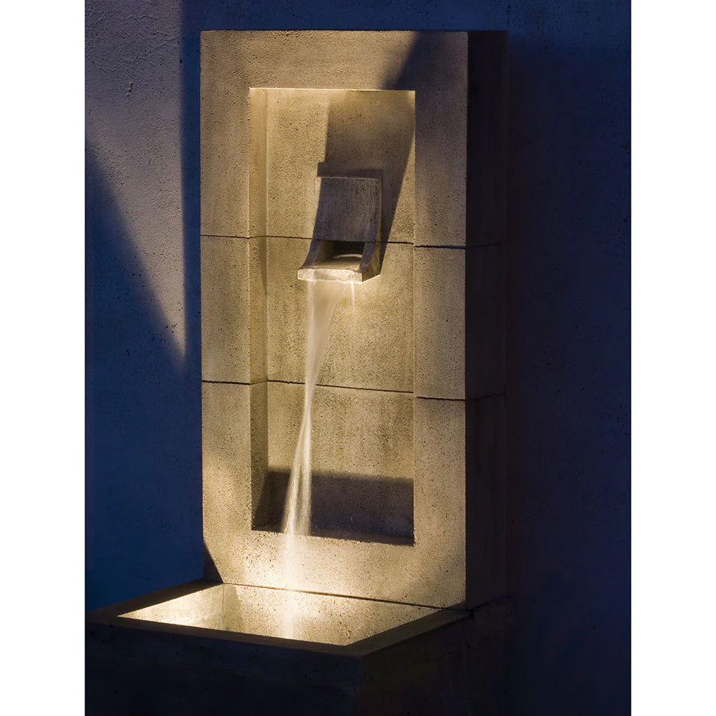 Moderne Wall Outdoor Fountain