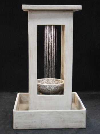 Smooth Center Rain Outdoor Fountain With Bowl and Square Basin