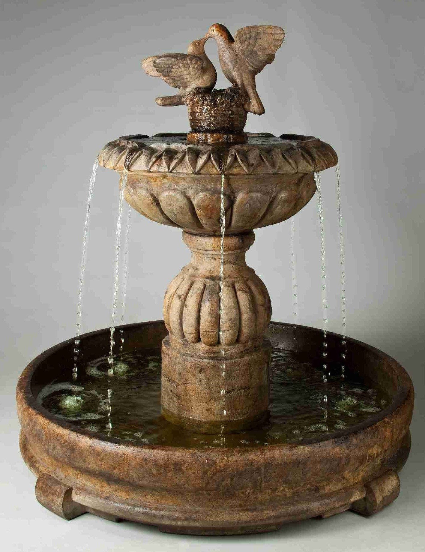 Paloma Cascada in Rondo Pool Fountain